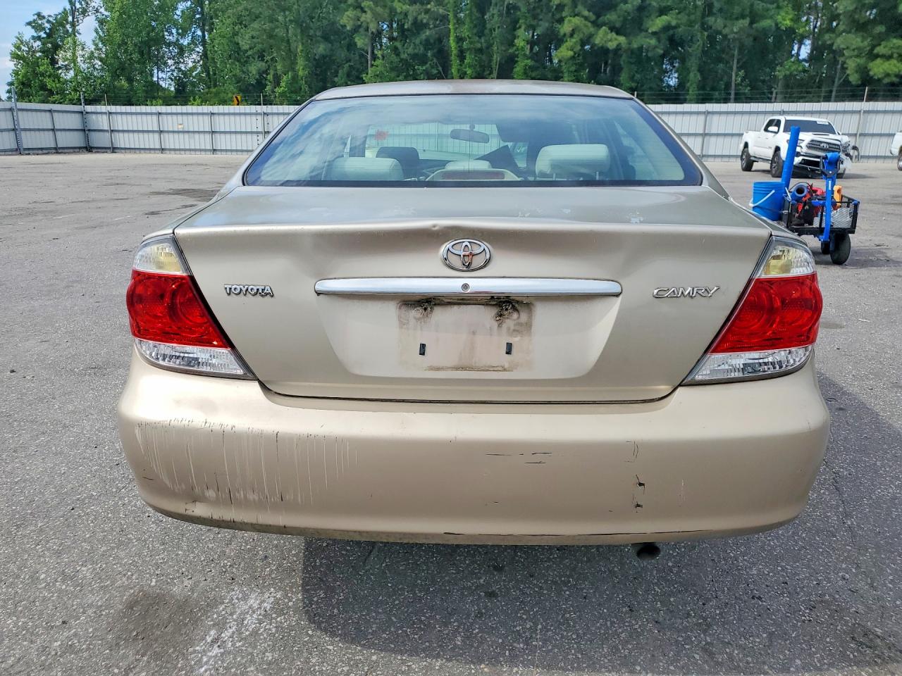 Toyota Camry Standard