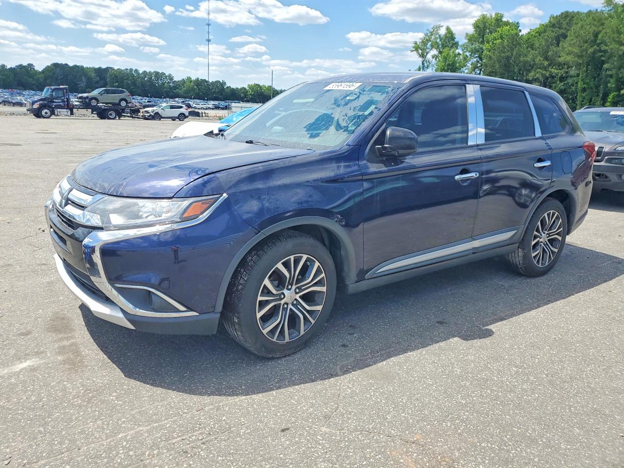 Salvage Mitsubishi Outlander Image