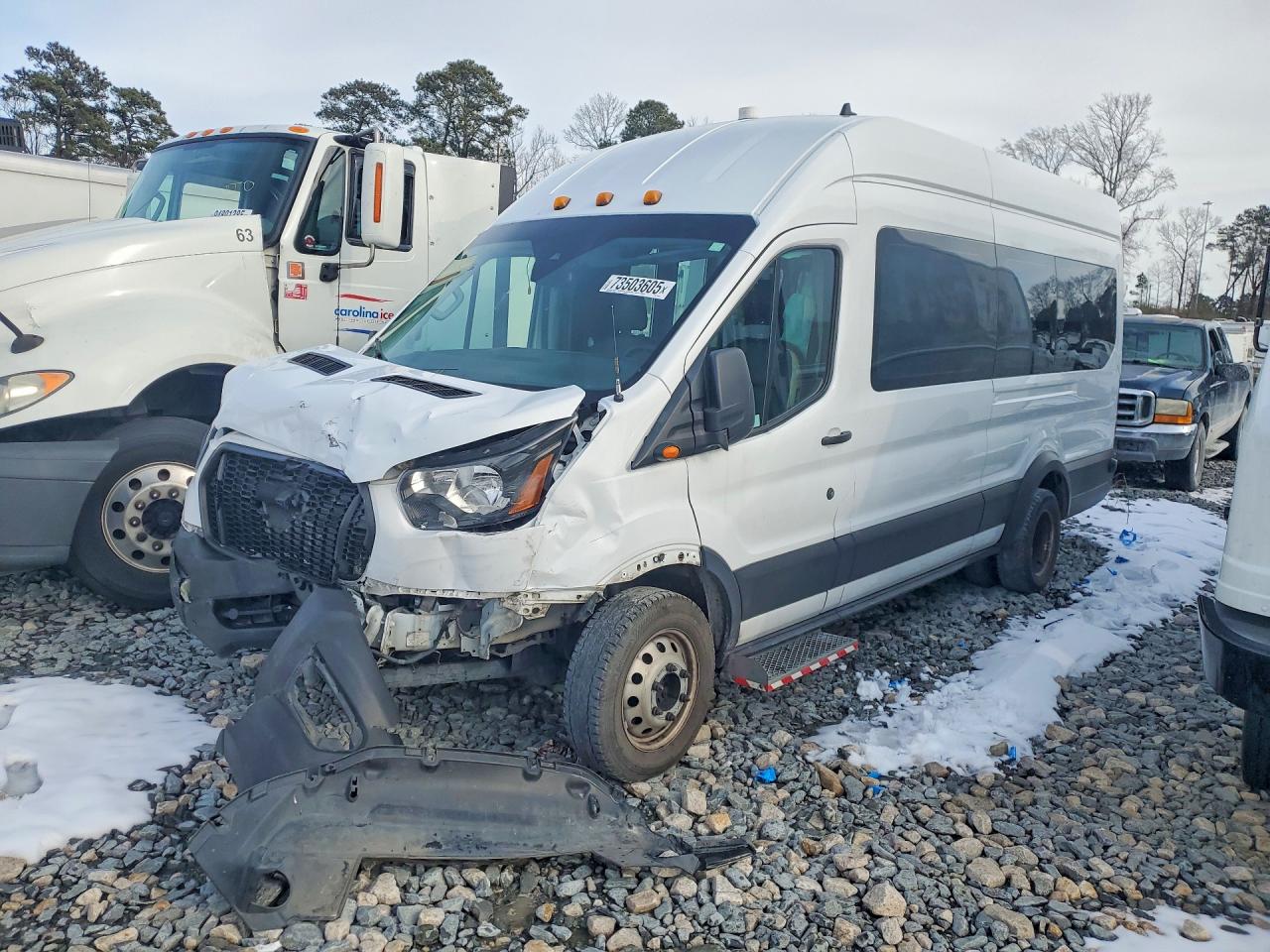 Salvage Ford Transit Image