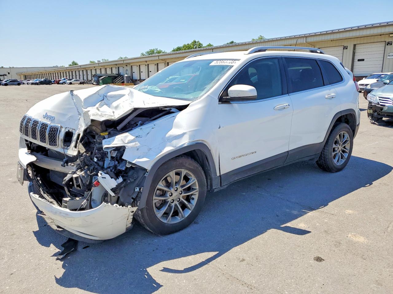 Salvage Jeep Cherokee Image