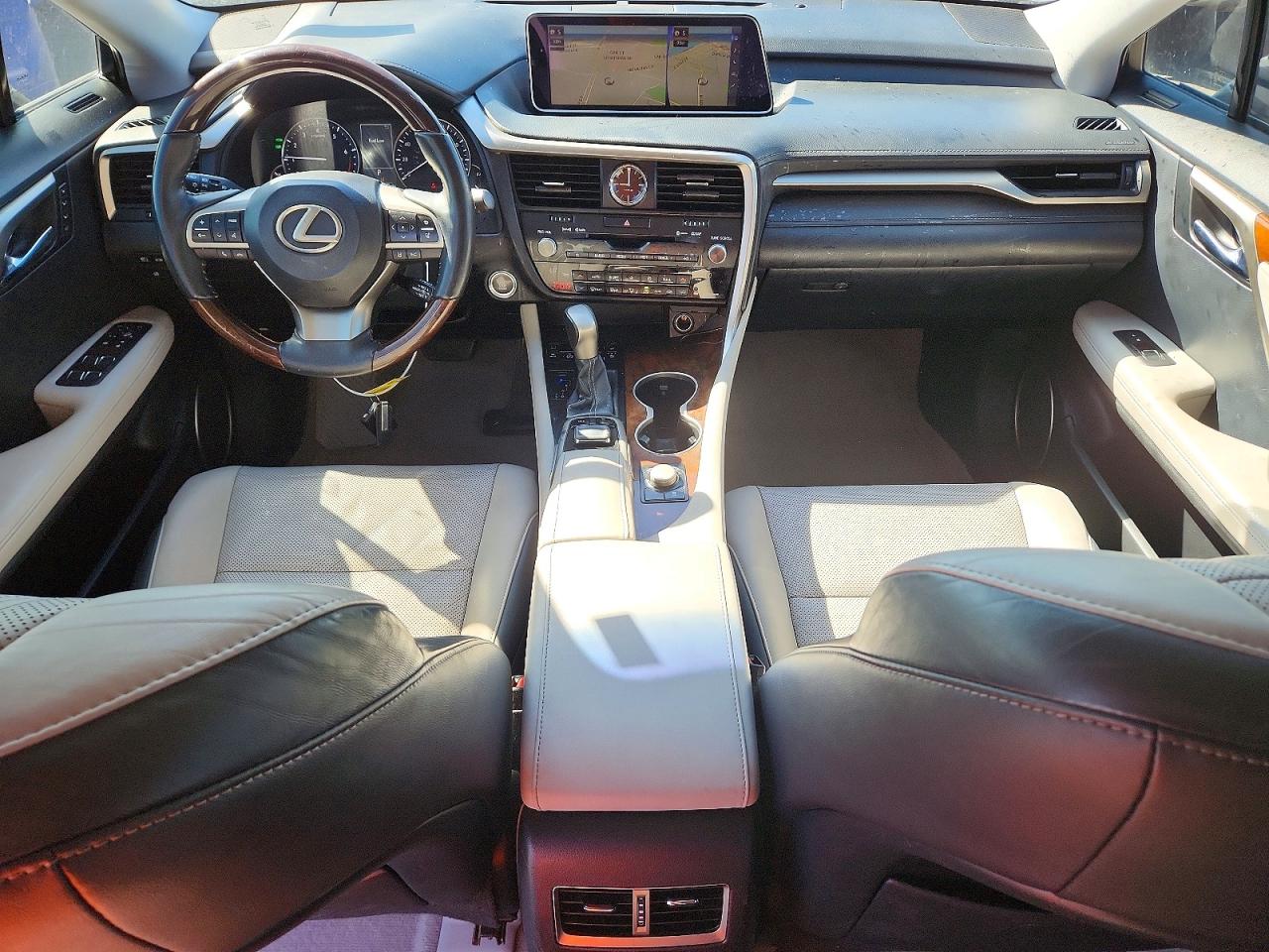Lexus RX Base