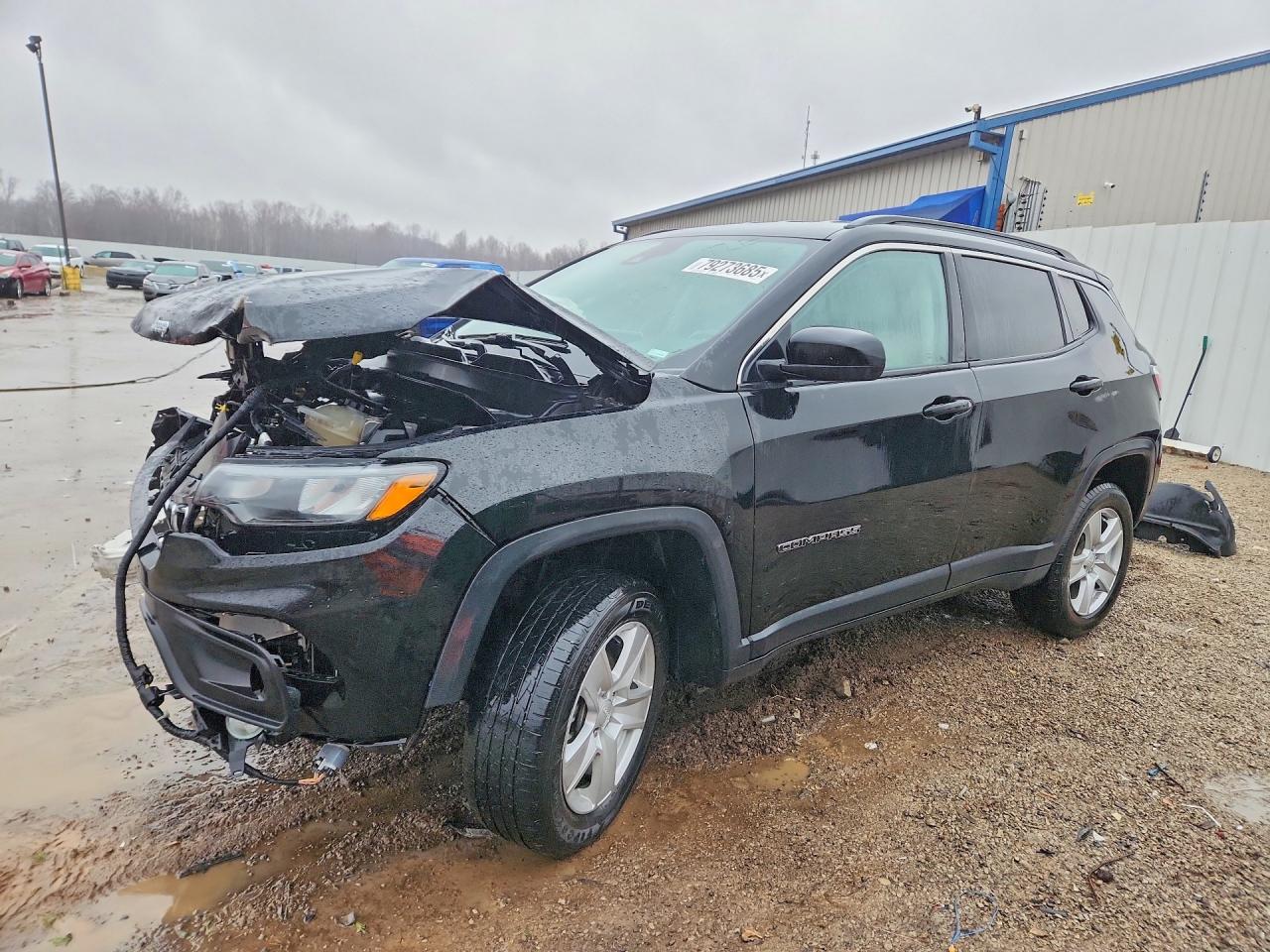 Salvage Jeep Compass Image