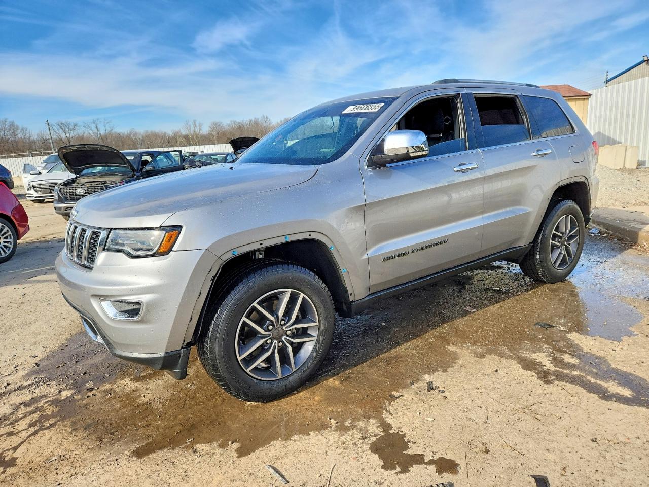 Salvage Jeep Grand Cherokee Image