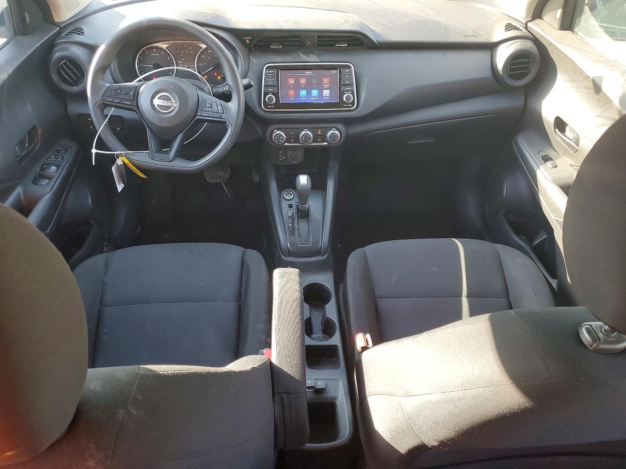 Nissan Kicks S