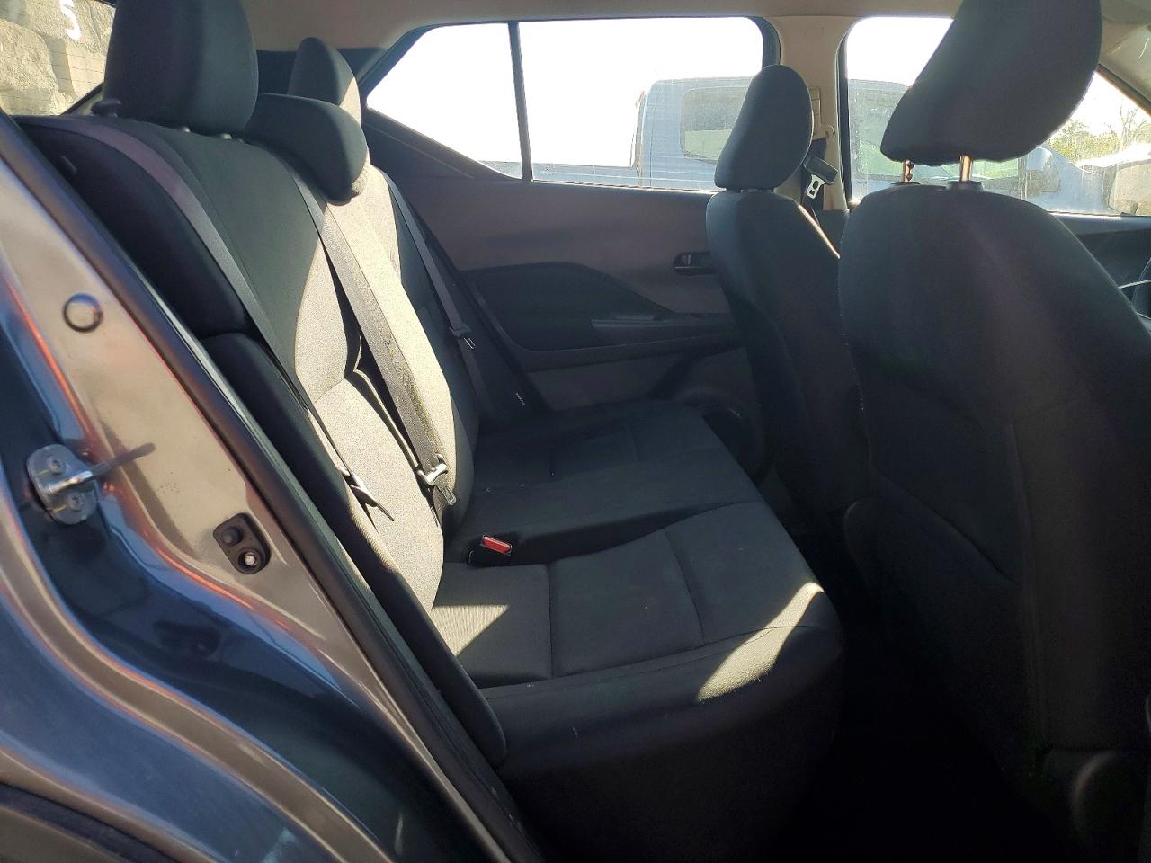 Nissan Kicks S