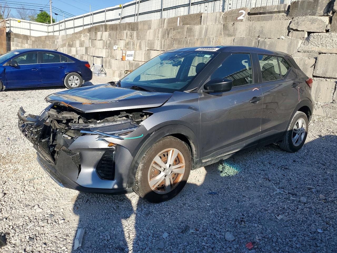 Salvage Nissan Kicks Image