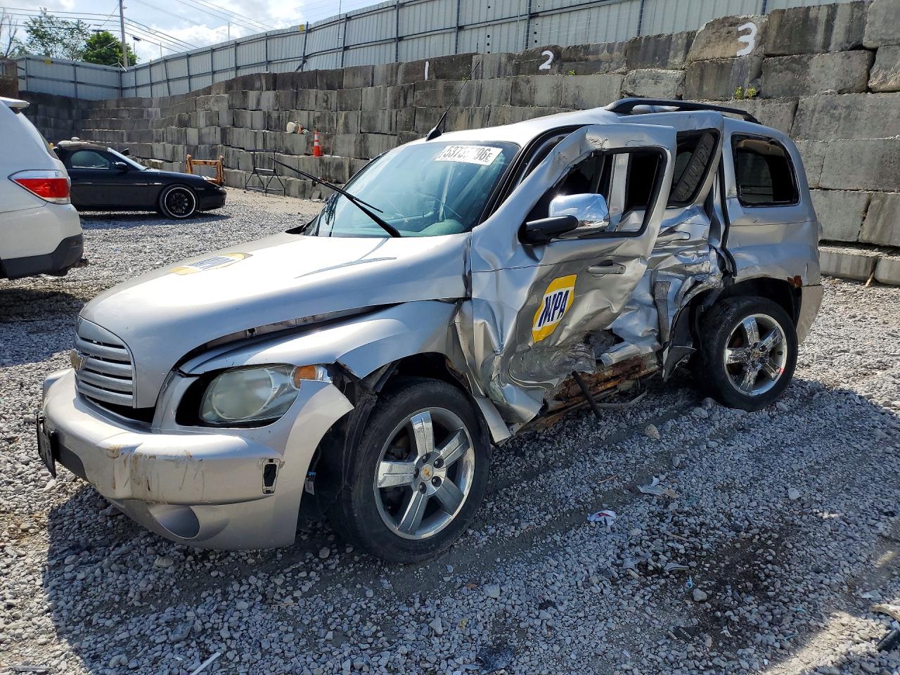 Salvage Chevrolet HHR Image