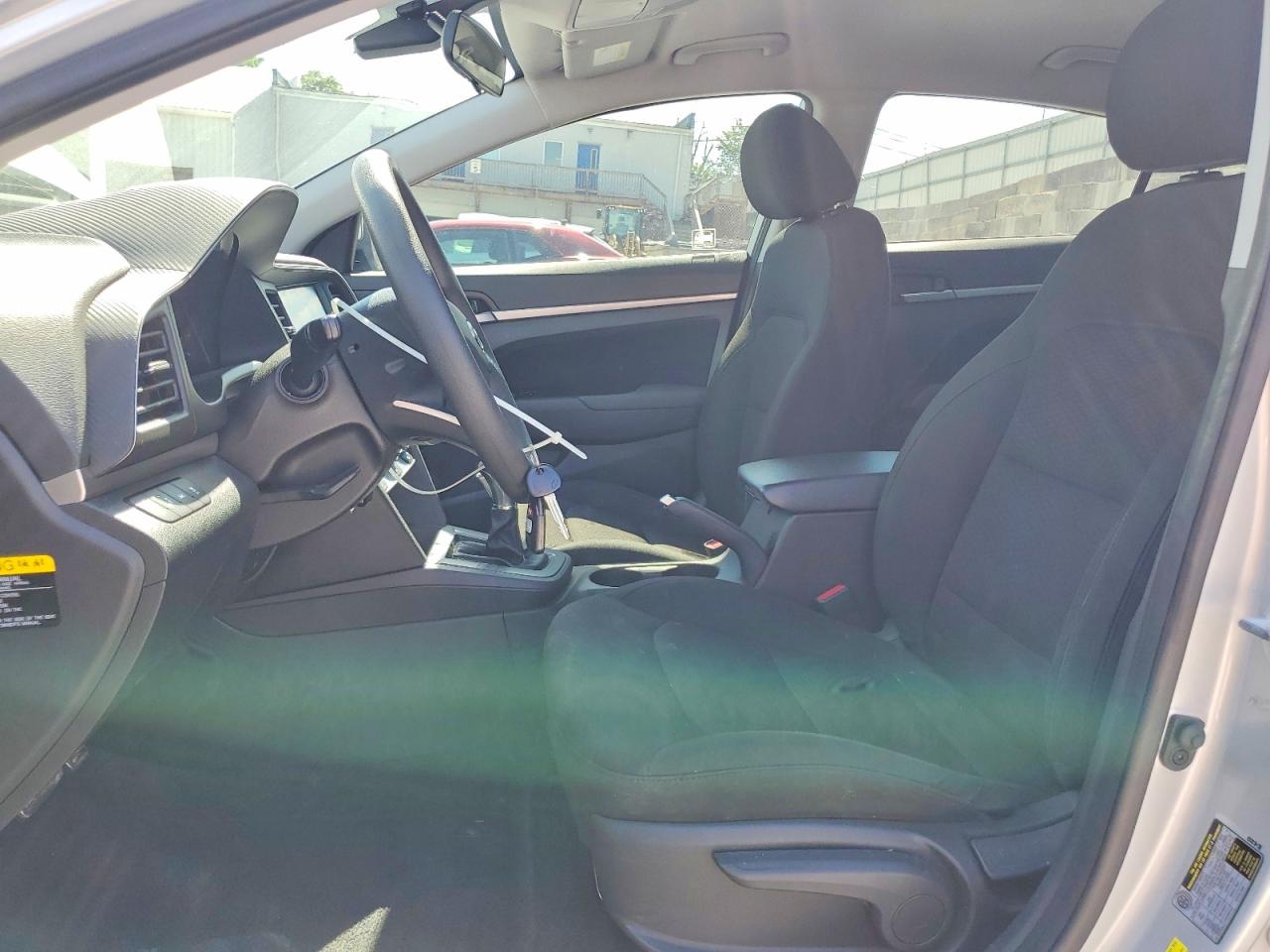 Hyundai ELANTRA Sel