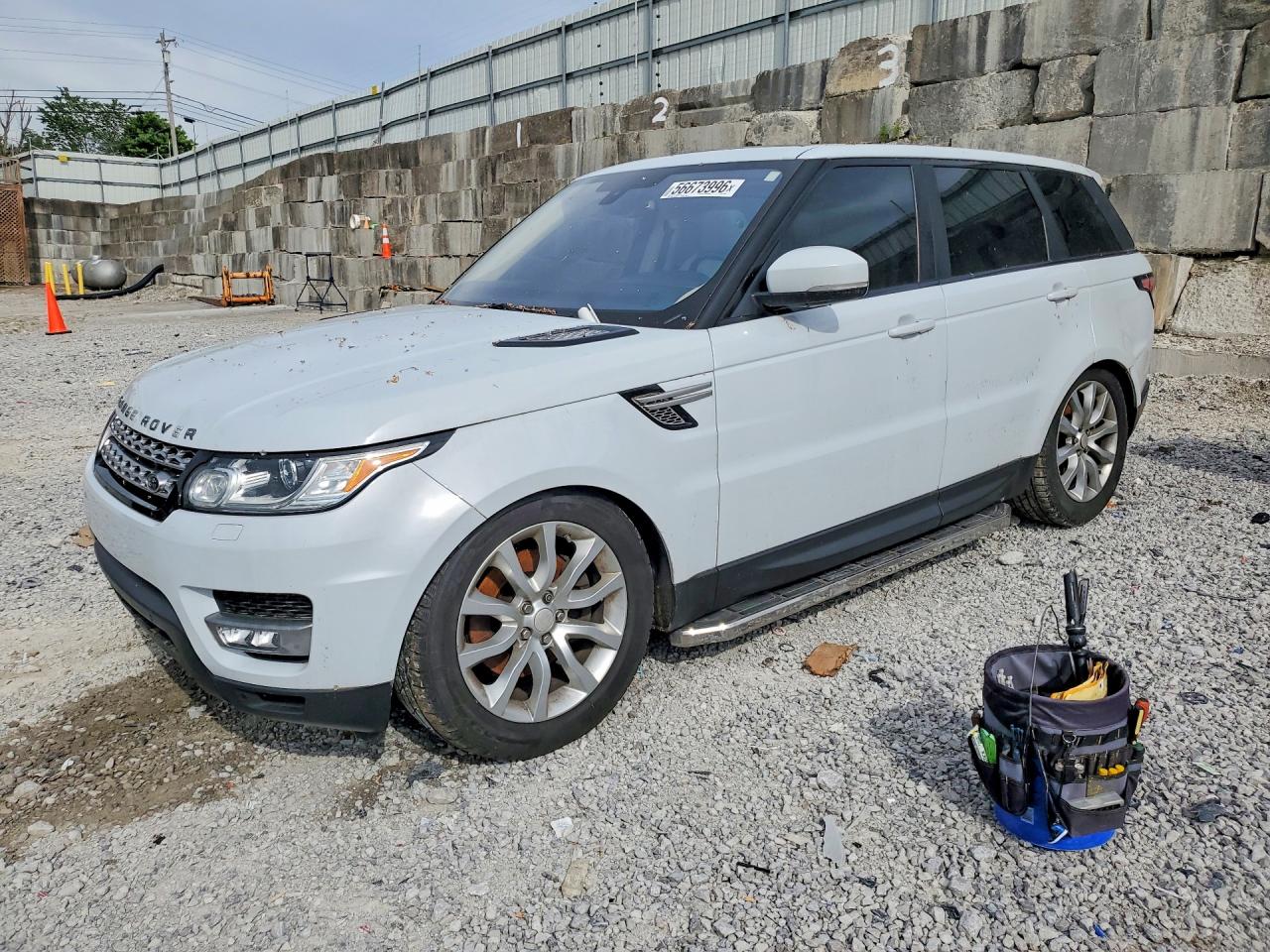 Salvage Land Rover Range Rover Image