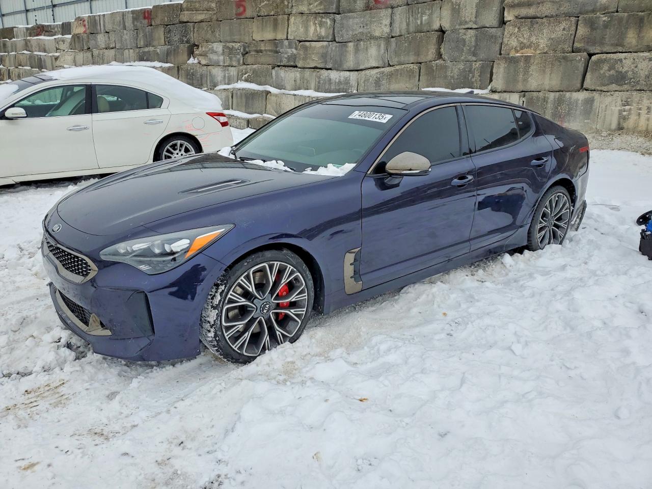 Salvage Kia Stinger Image