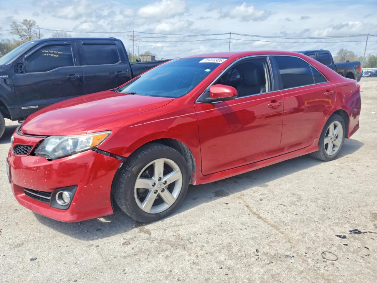Salvage Toyota Camry Image