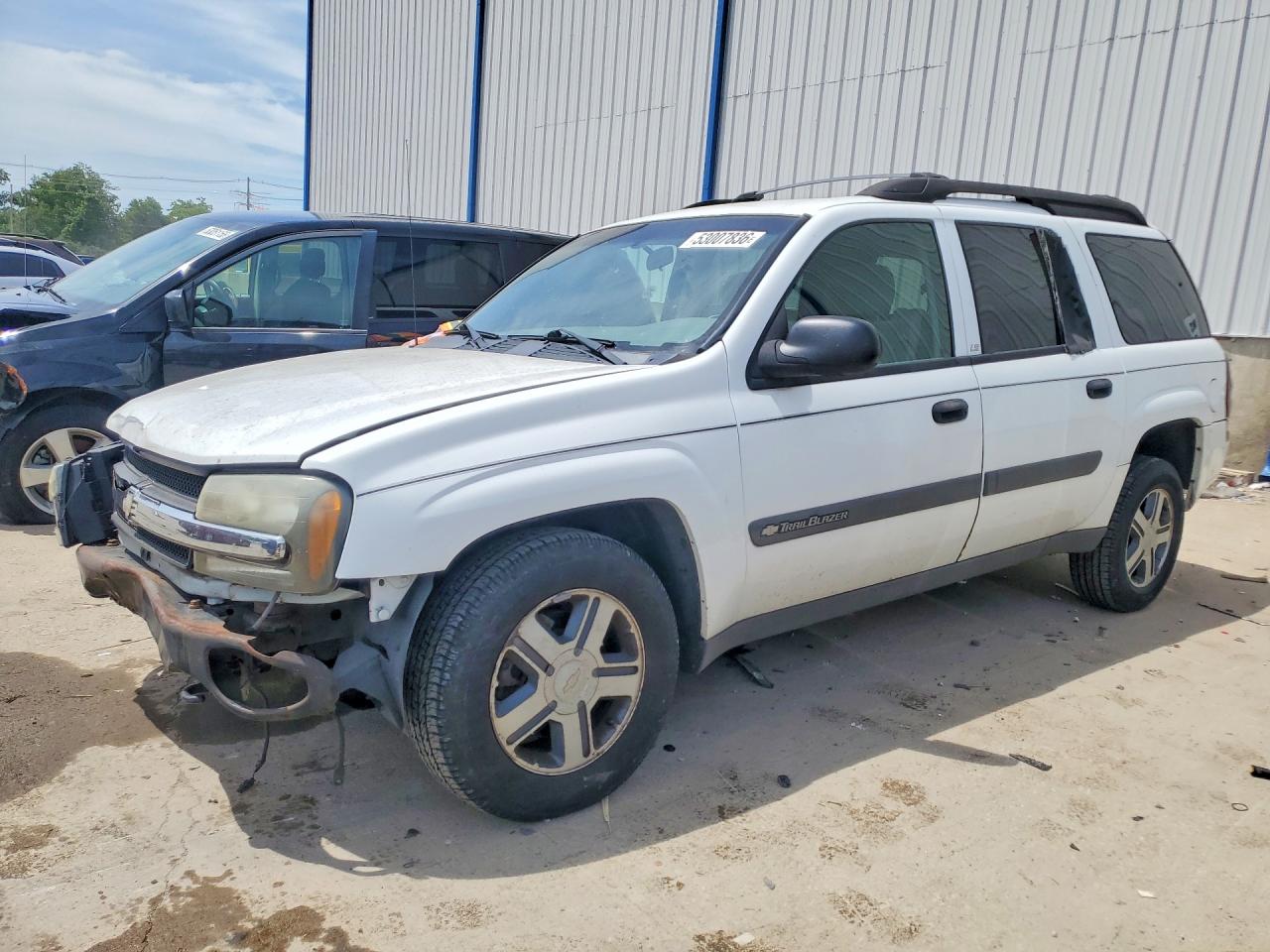 Salvage Chevrolet Trailblaze Image