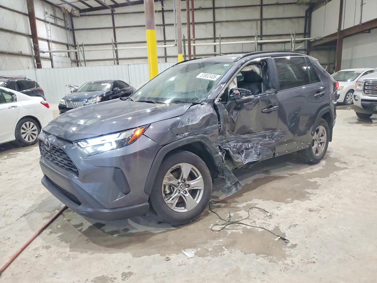 Salvage Toyota RAV4 Image
