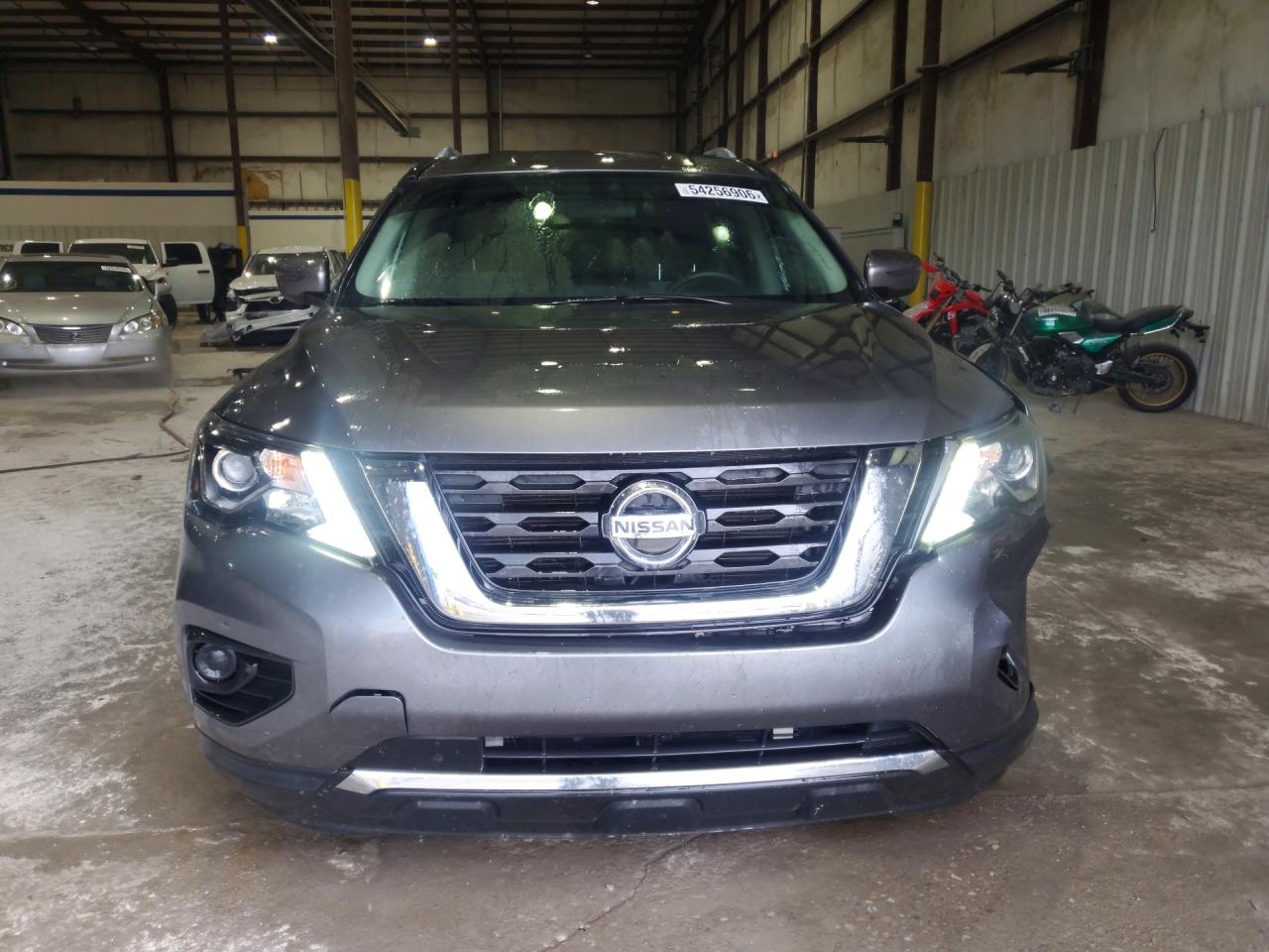 Nissan Pathfinder S