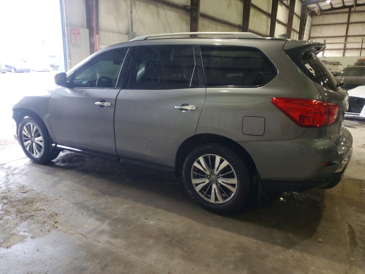 Nissan Pathfinder S