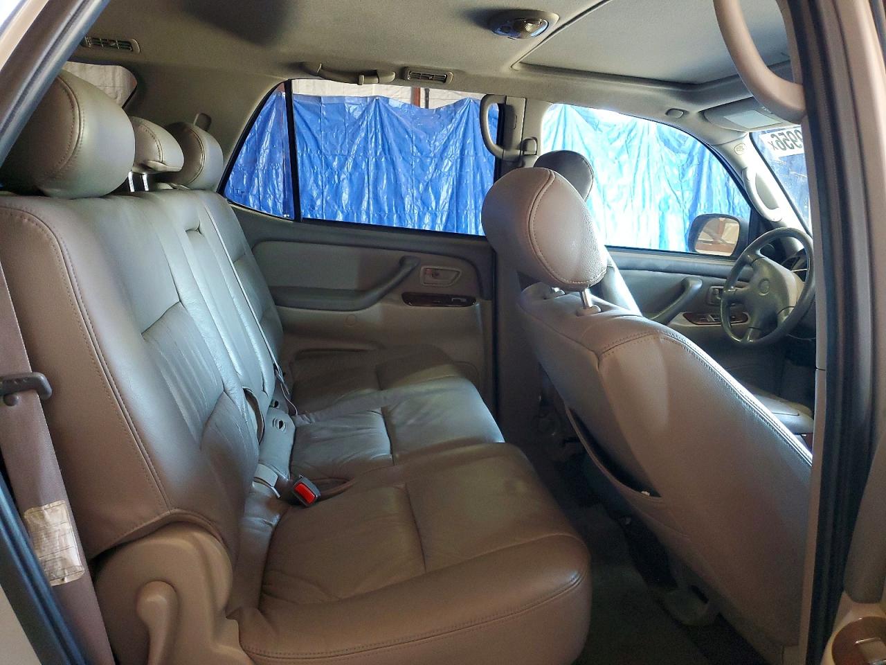 Toyota Sequoia Sr5