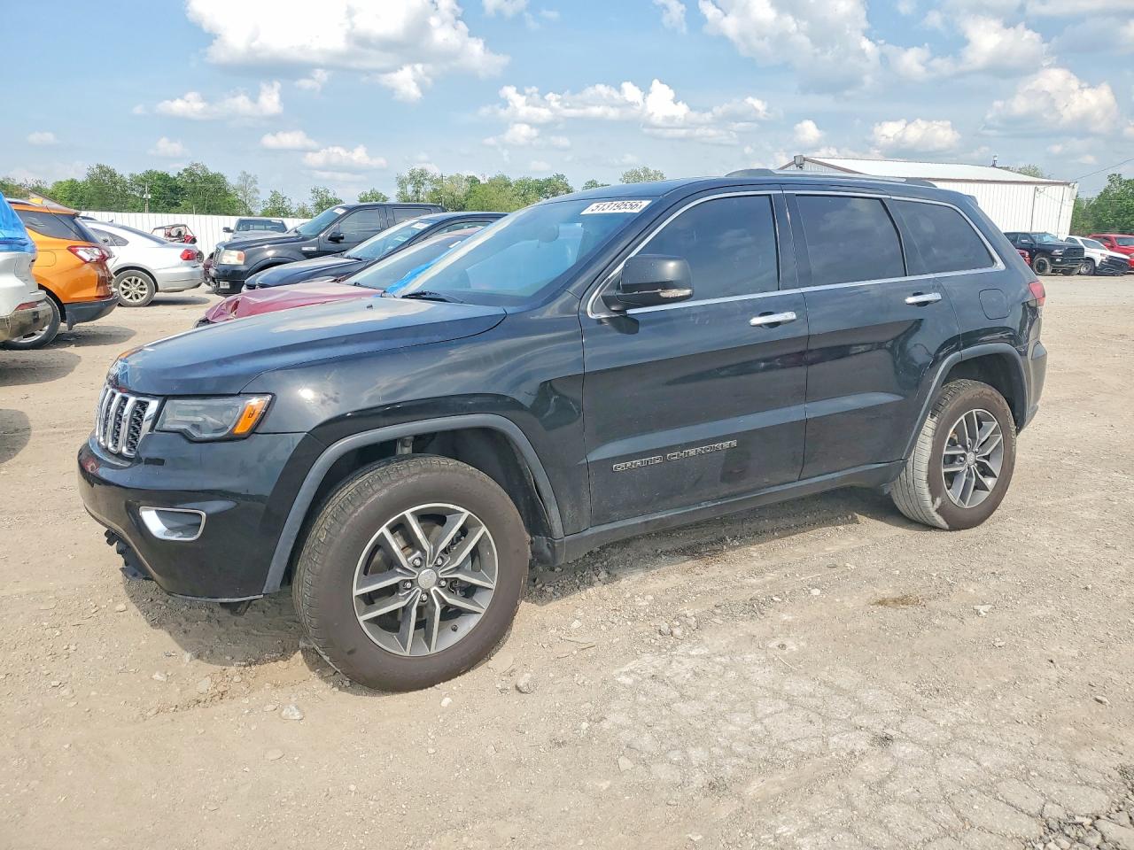 Salvage Jeep Cherokee Image