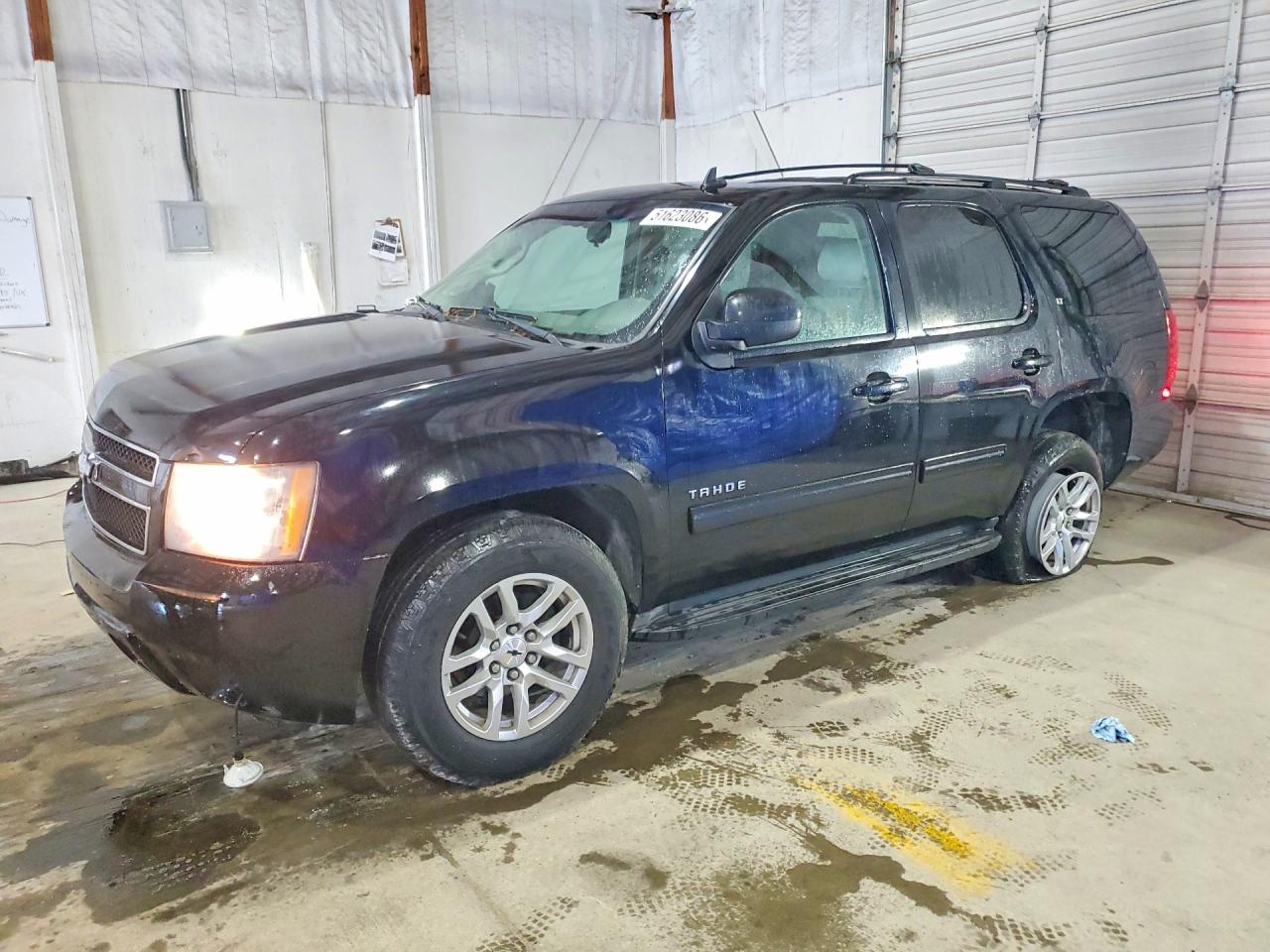 Salvage Chevrolet Tahoe Image