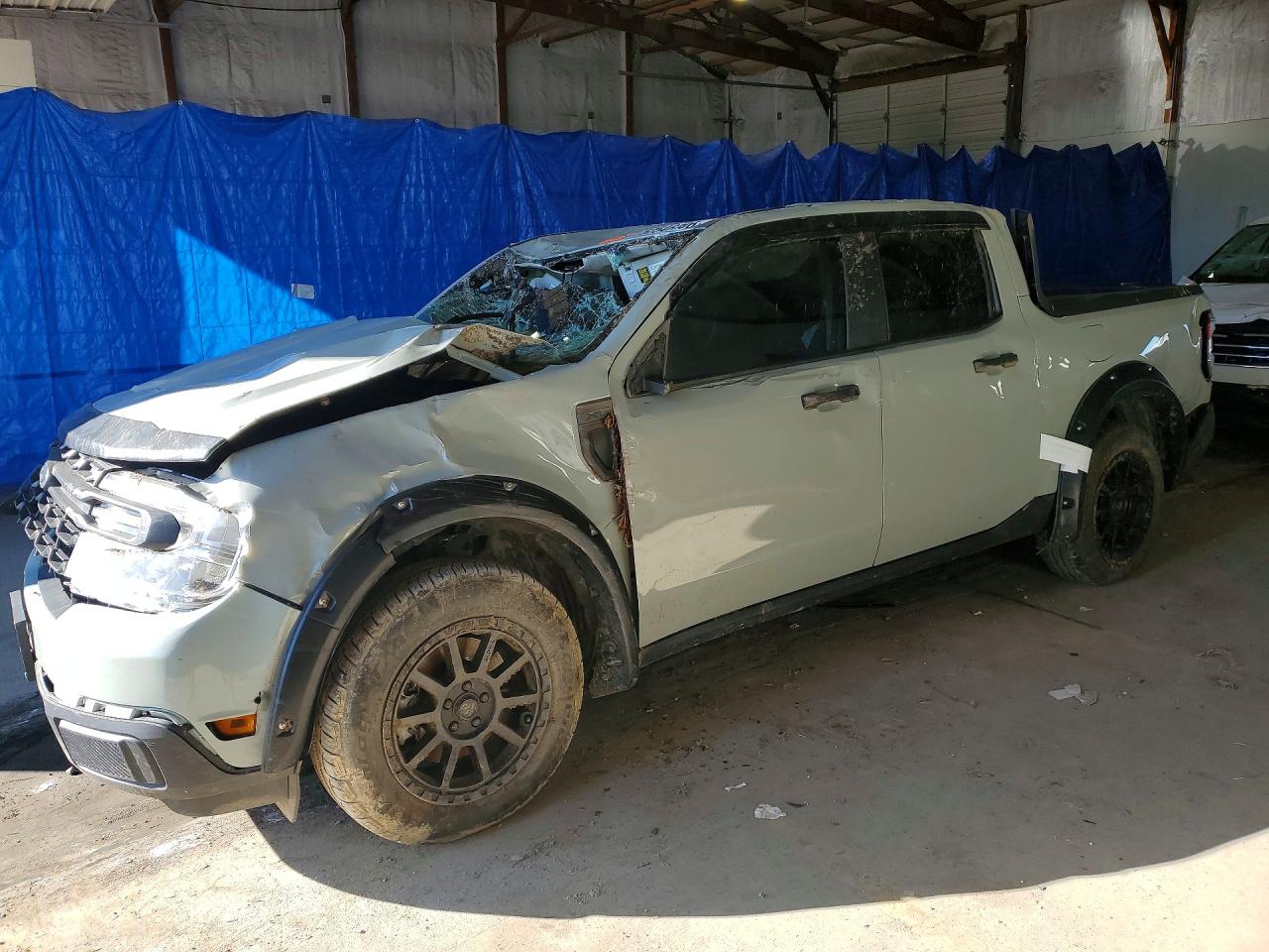 Salvage Ford Maverick Image