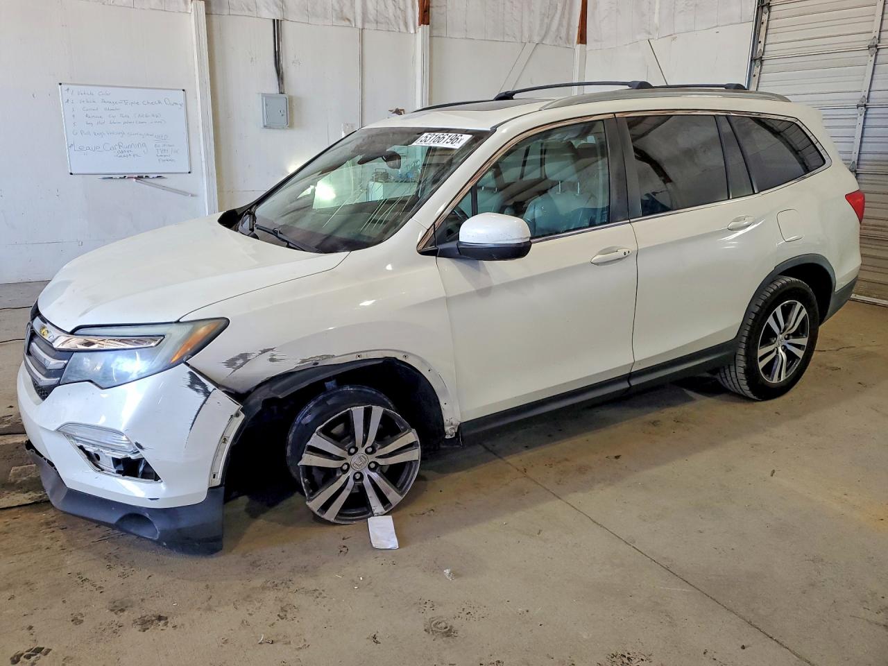 Salvage Honda Pilot Image