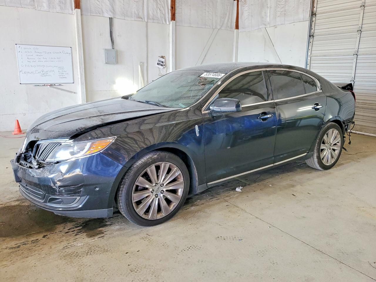 Salvage Lincoln MKS Image