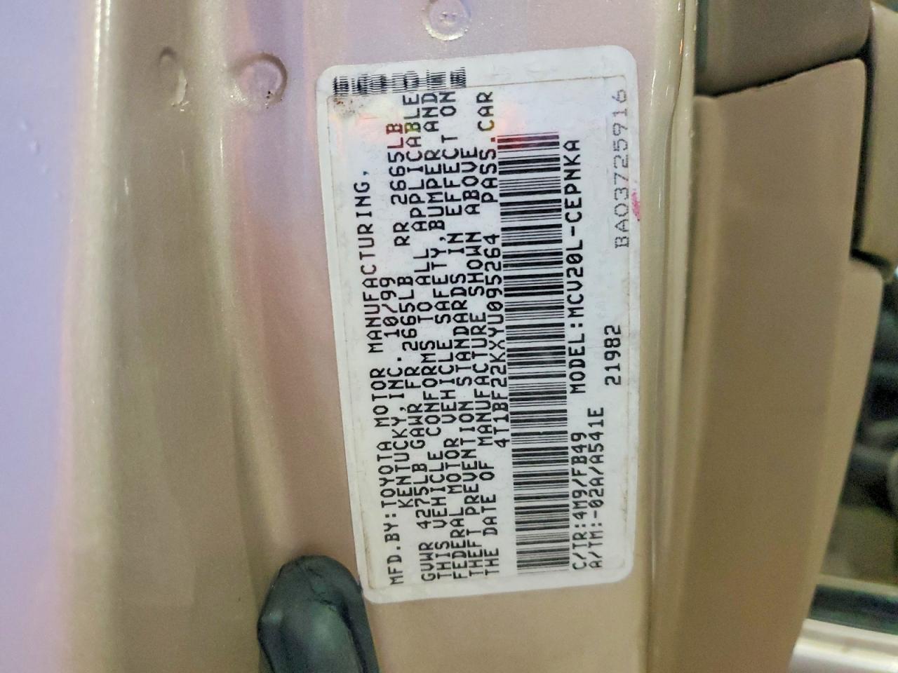 Toyota Camry Le V6