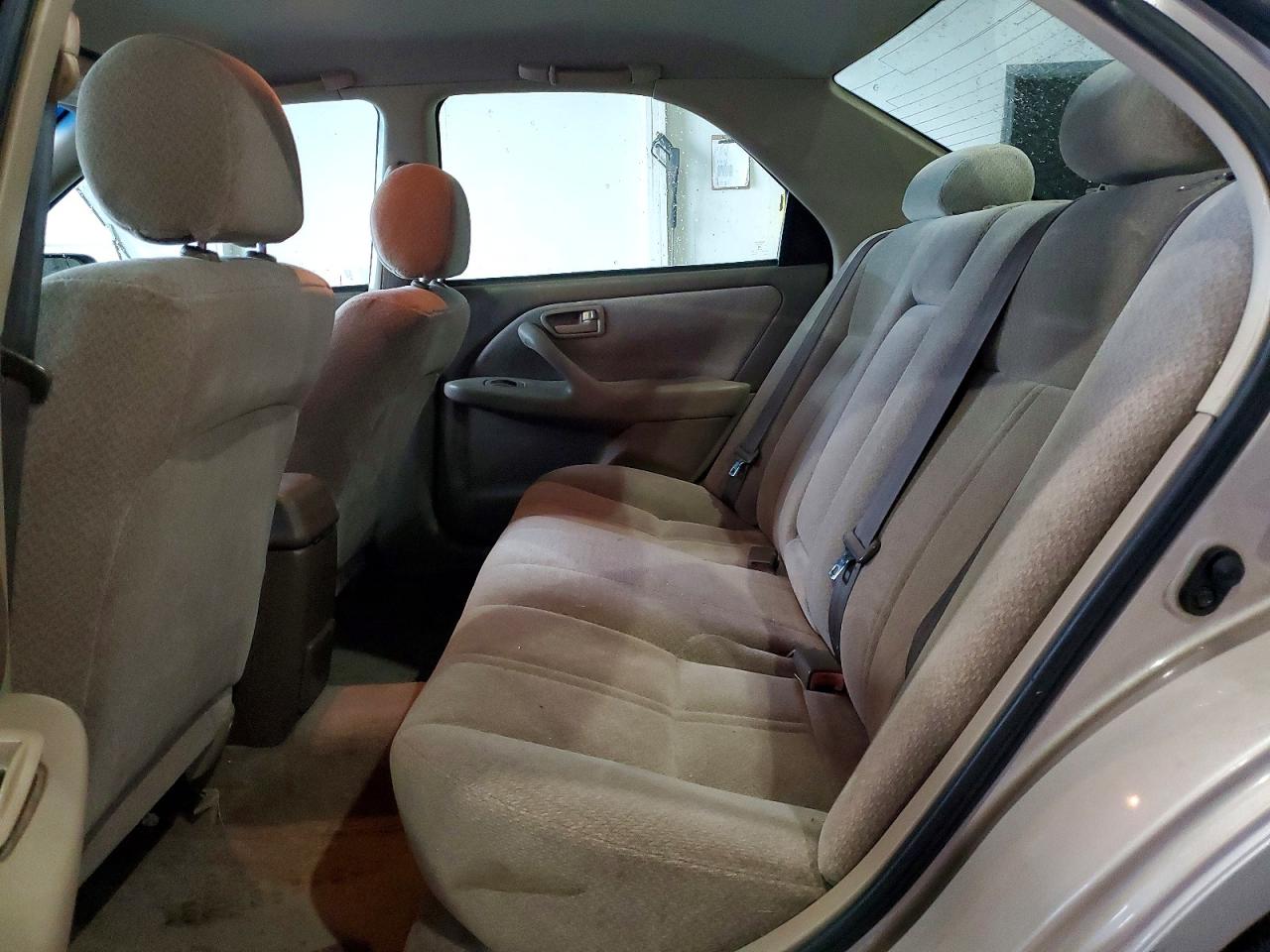 Toyota Camry Le V6