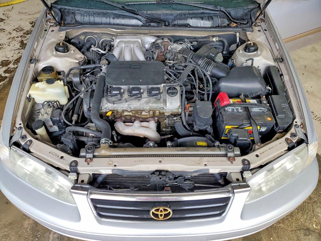 Toyota Camry Le V6