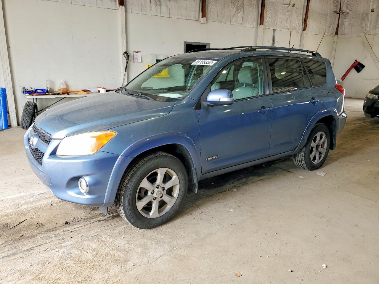 Salvage Toyota RAV4 Image