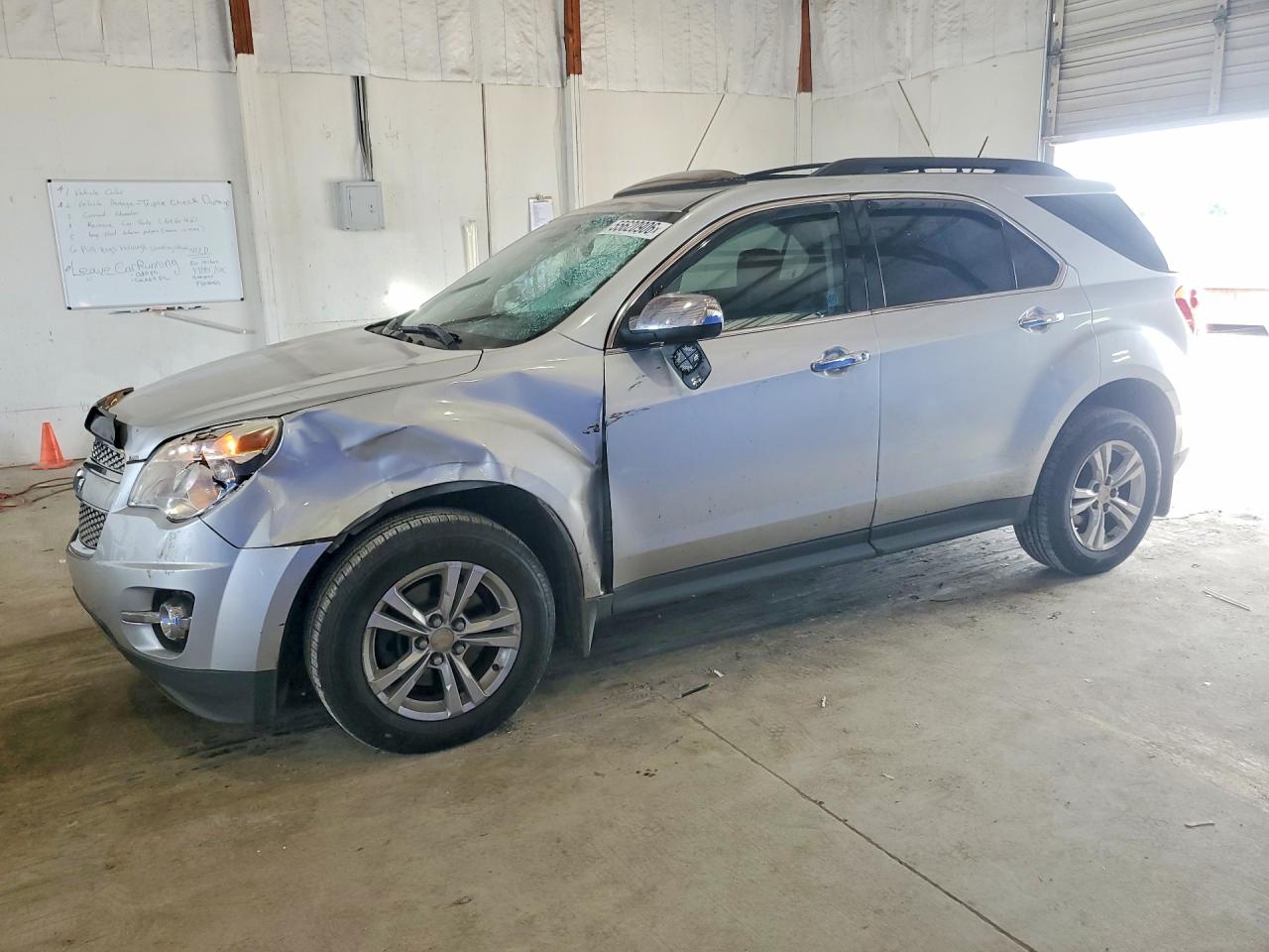 Salvage Chevrolet Equinox Image