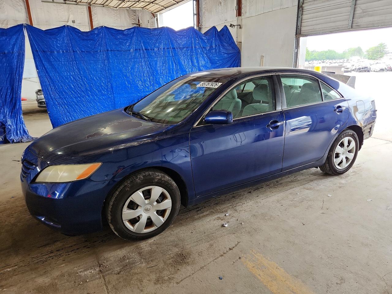 Salvage Toyota Camry Image