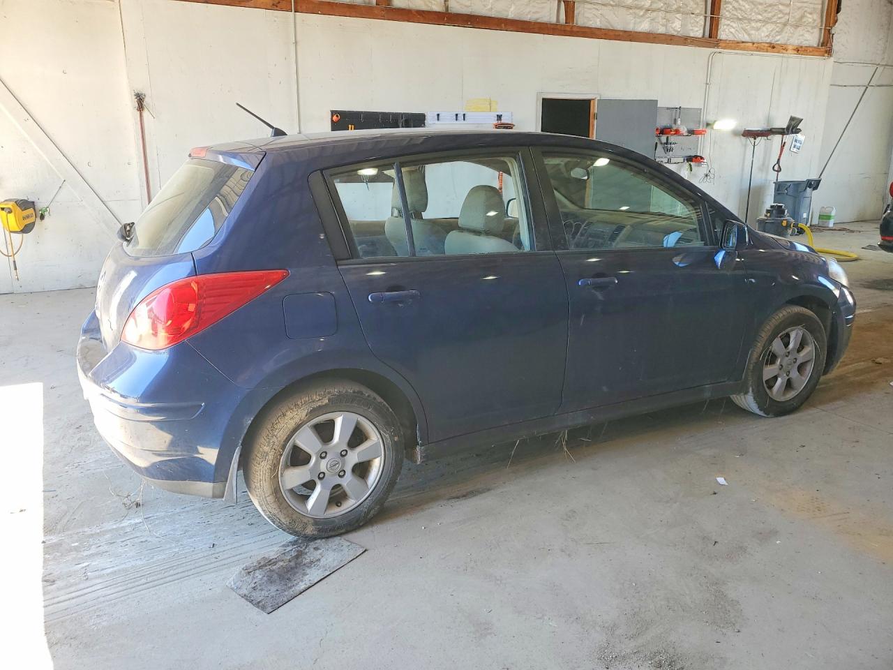 Nissan Versa 1.8 S