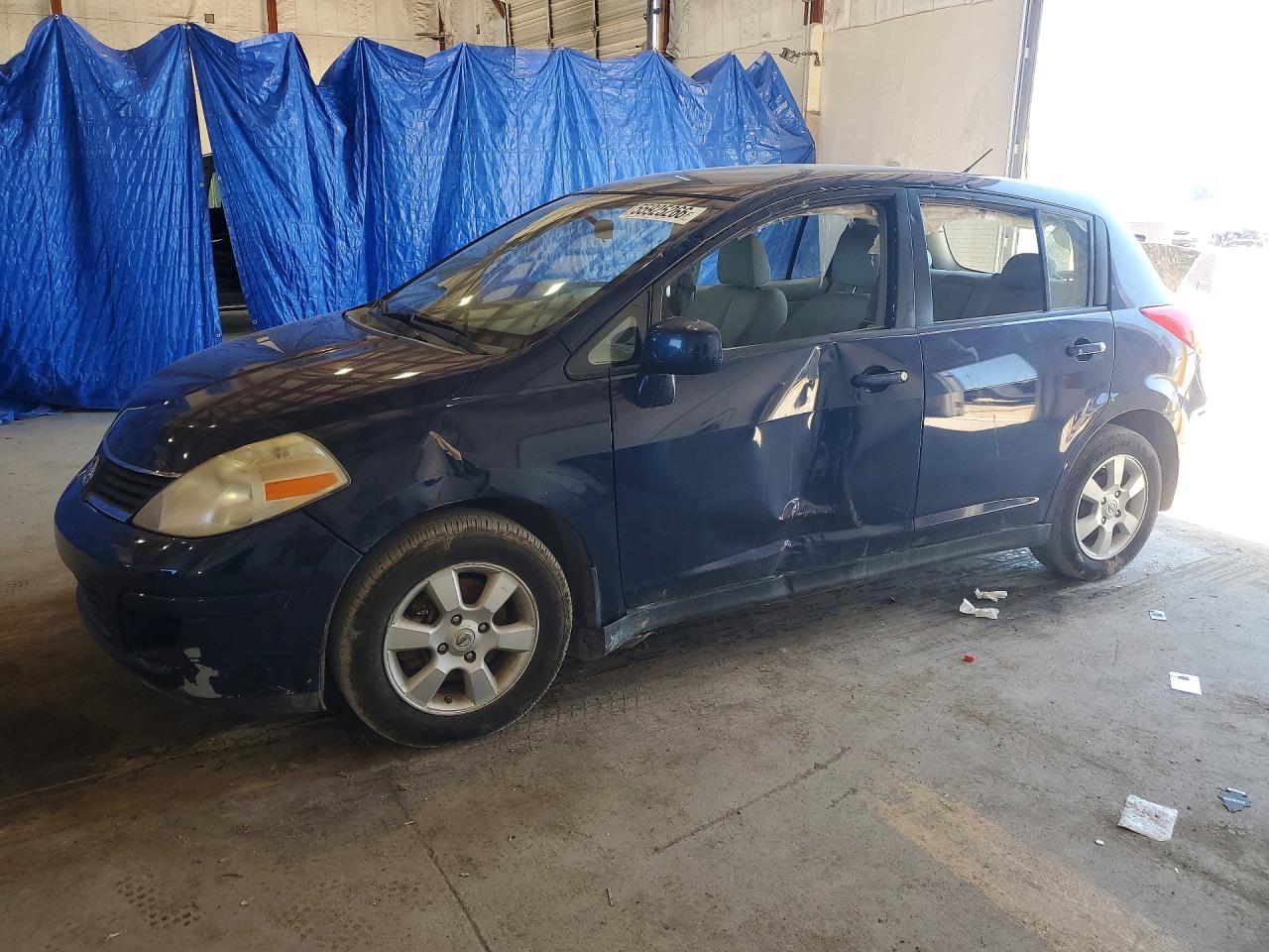 Salvage Nissan Versa Image