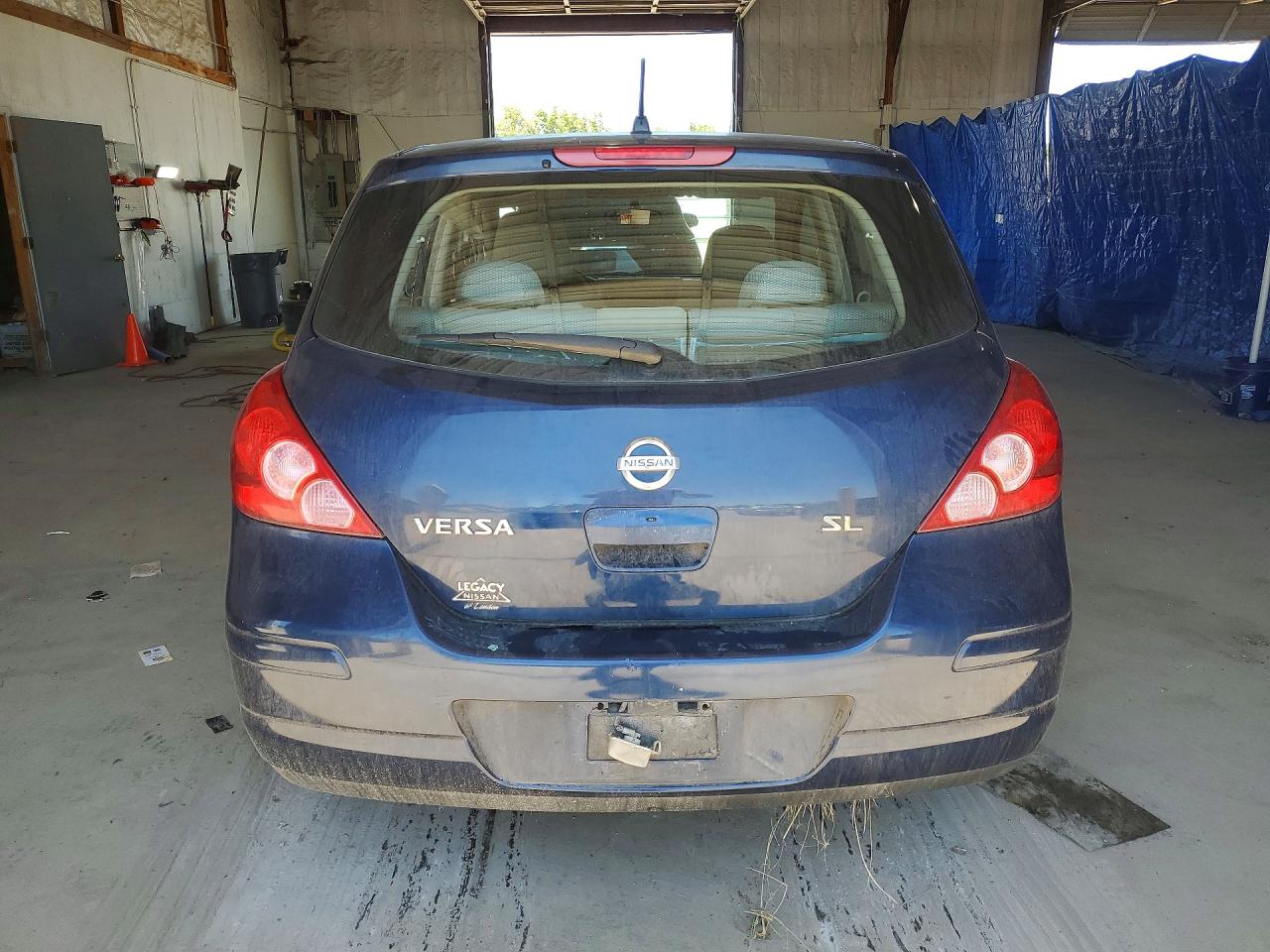 Nissan Versa 1.8 S