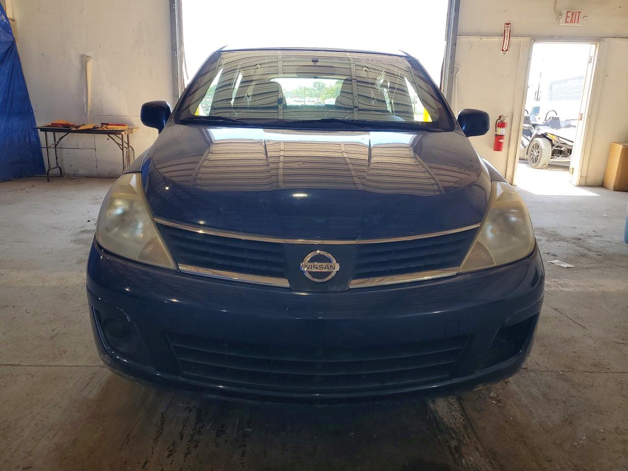 Nissan Versa 1.8 S