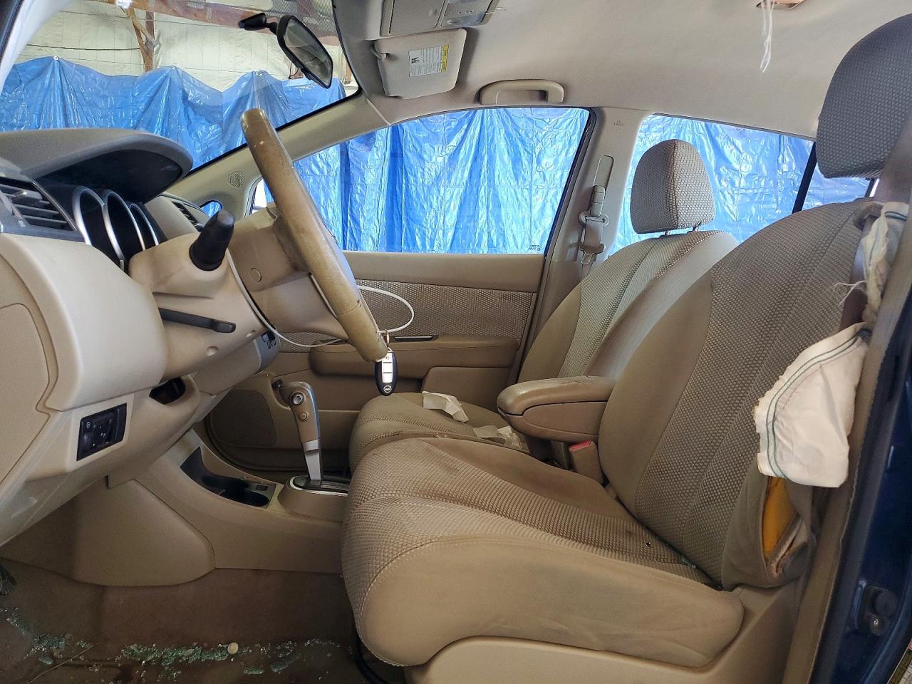 Nissan Versa 1.8 S