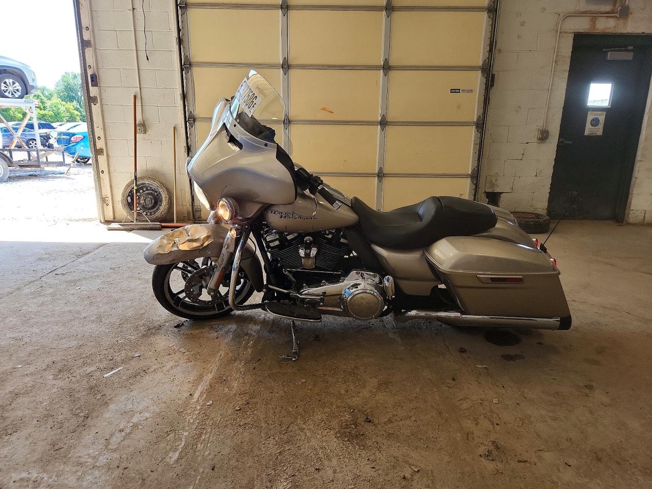 Harley-Davidson Fl