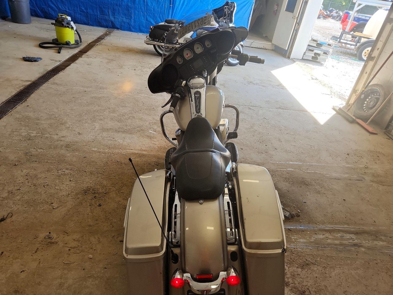 Harley-Davidson Fl