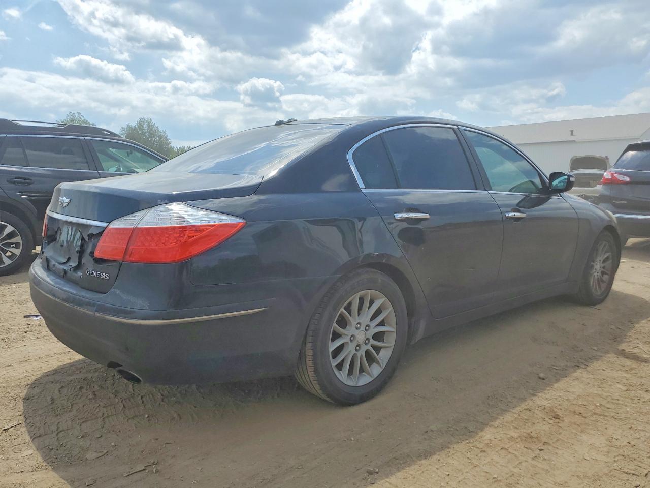 Hyundai Genesis 3.8l