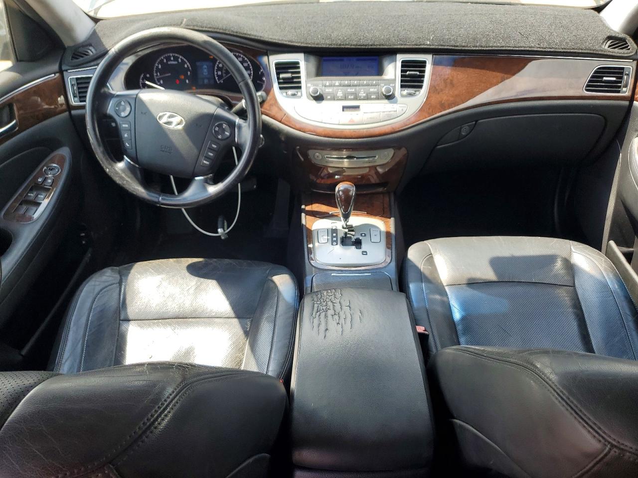 Hyundai Genesis 3.8l