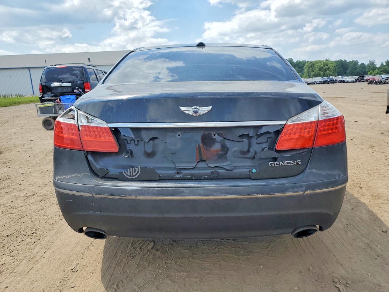 Hyundai Genesis 3.8l