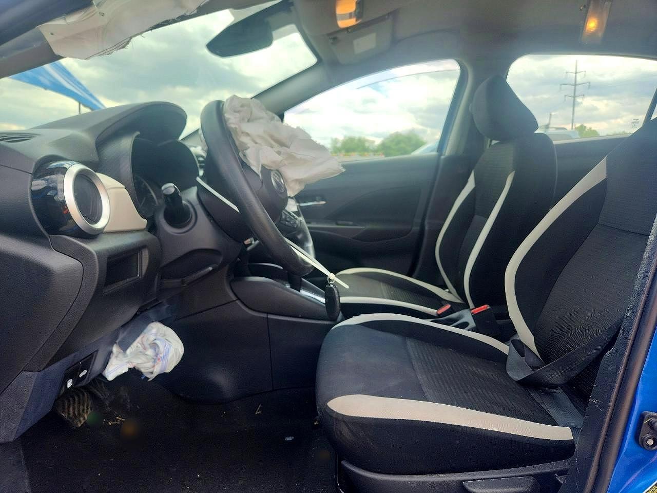 Nissan Versa Sv