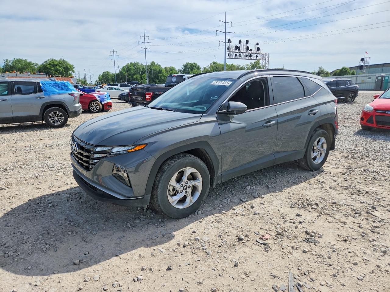 Salvage Hyundai TUCSON Image