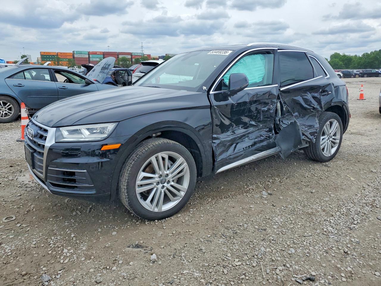 Salvage Audi Q5 Image