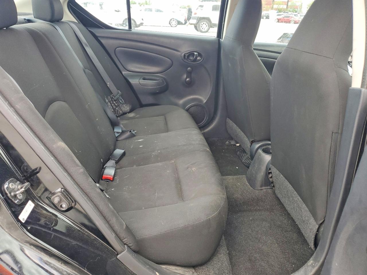 Nissan Versa 1.6 S