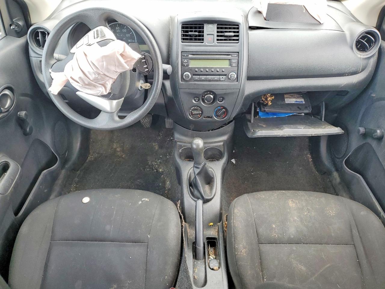Nissan Versa 1.6 S