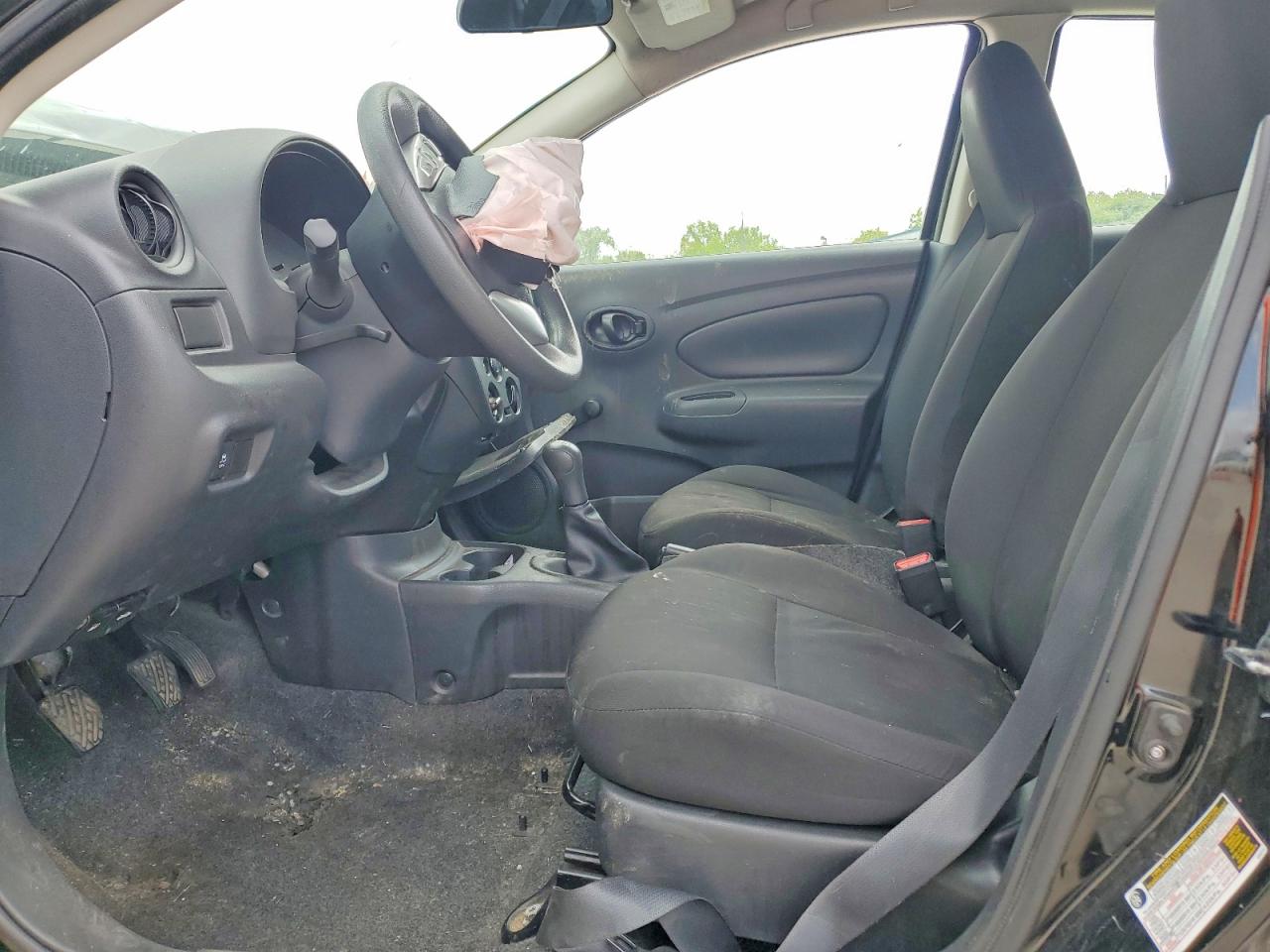 Nissan Versa 1.6 S