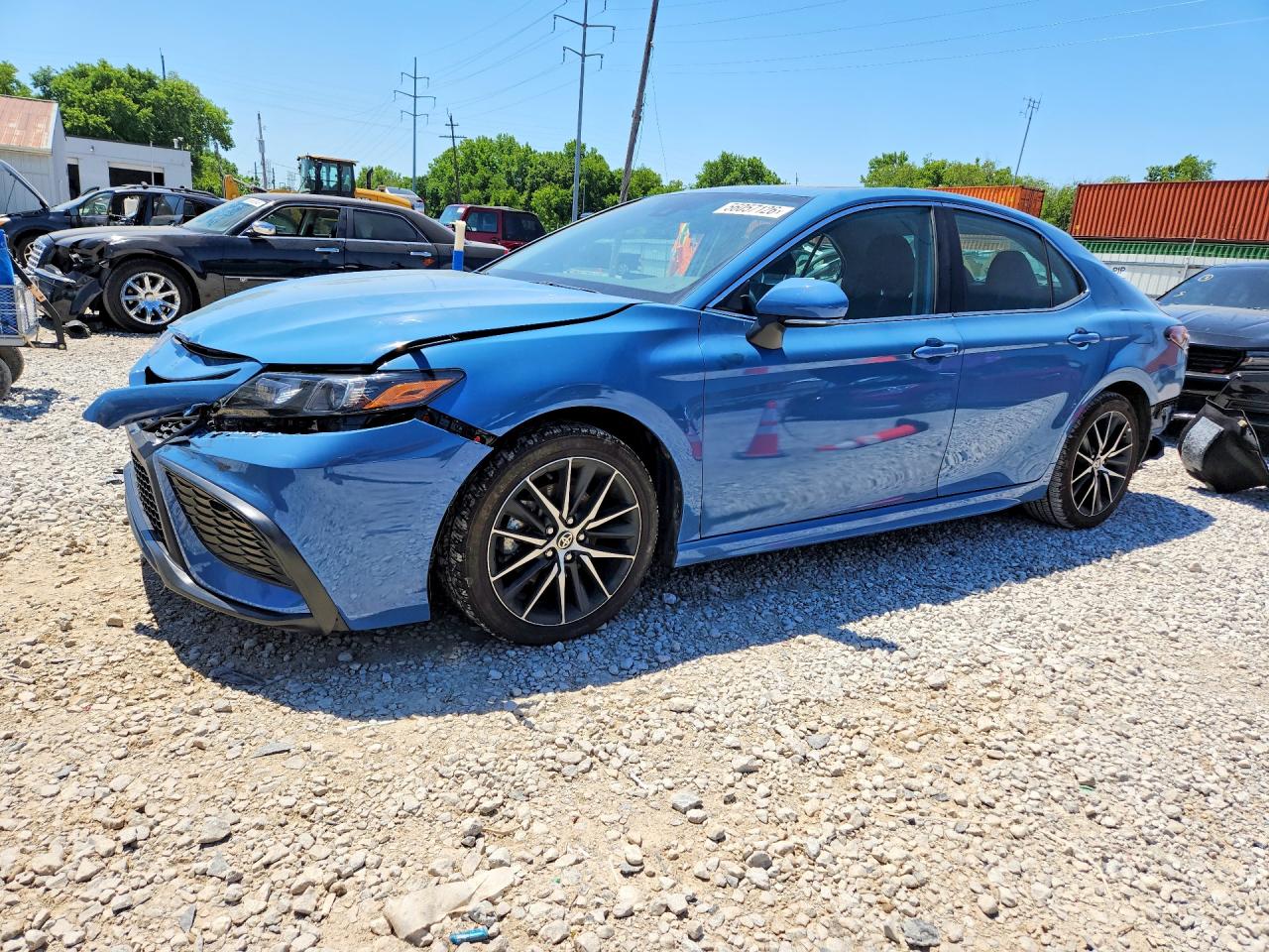 Salvage Toyota Camry Image