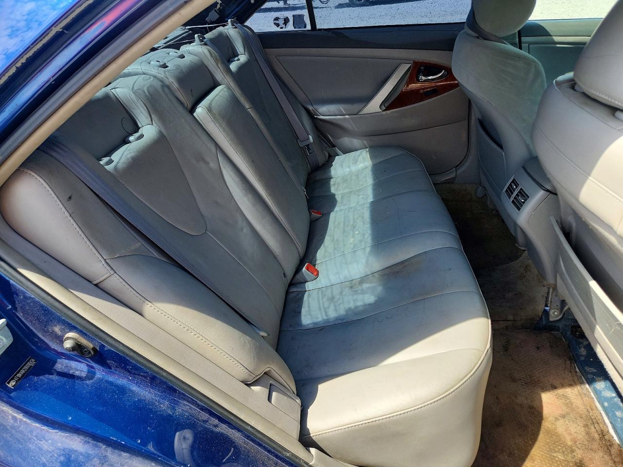 Toyota Camry Xle V6