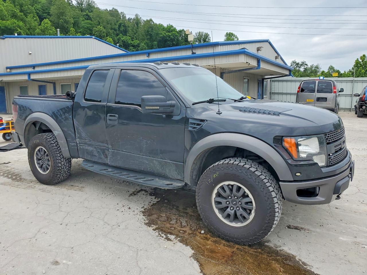 Ford F-150 Super Cab